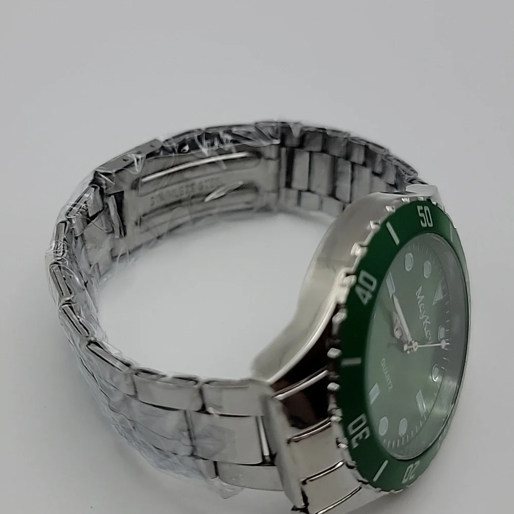 NEW McYKcy Green Dial Stainless Steel Quartz 43mm Mens Watch Illuminated Hands